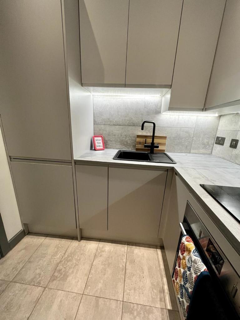 1 Bed Apt In West End グラスゴー エクステリア 写真